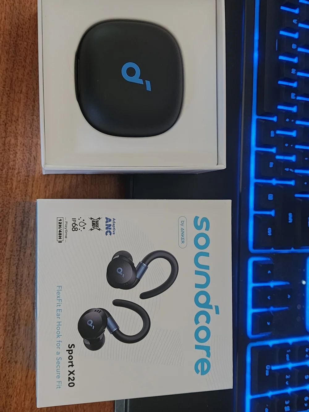 Soundcore Sport X20 Wireless Workout Earbuds with Charging Case - Picture 4 of 5